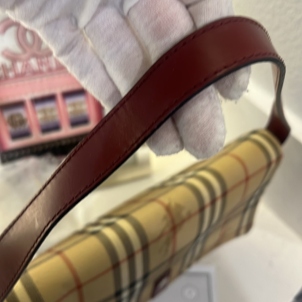 Burberry classic nova Tan and Brown Checkered Bag - Picture 4 of 16